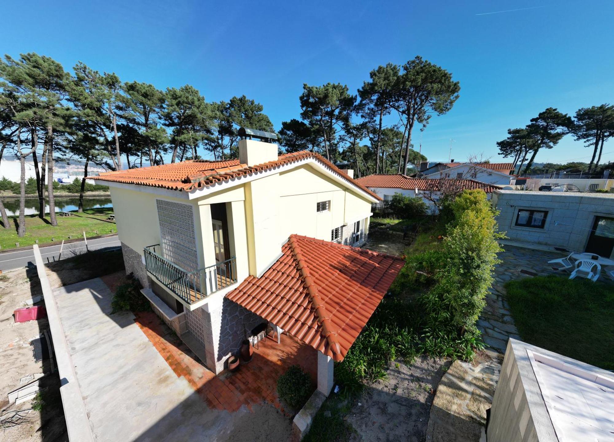 Regina Surf Houses - 2 Villas With Private Pool Viana do Castelo Exterior photo